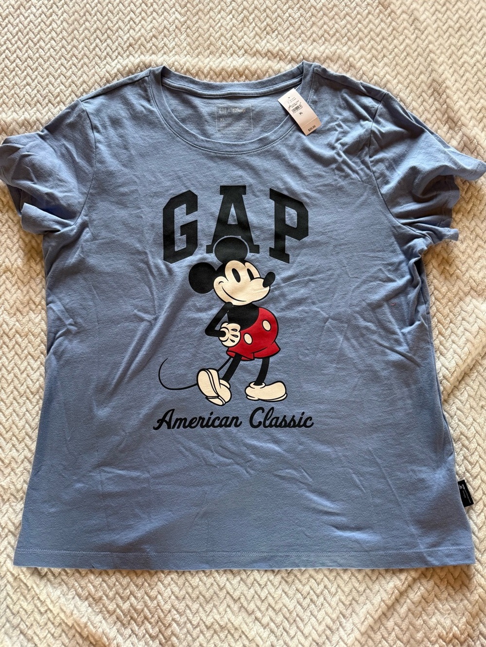 NWT Women’s Gap Disney Shirt